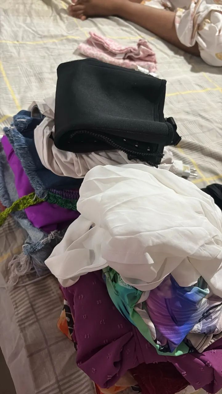 vendo 20 peças de roupas ou aceito troca - Foto 2