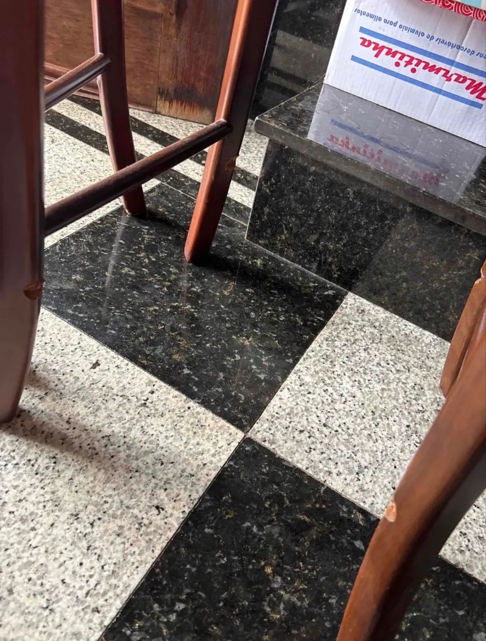 2 Banquetas Giratórios (1 Precisa Conserto) - Foto 4