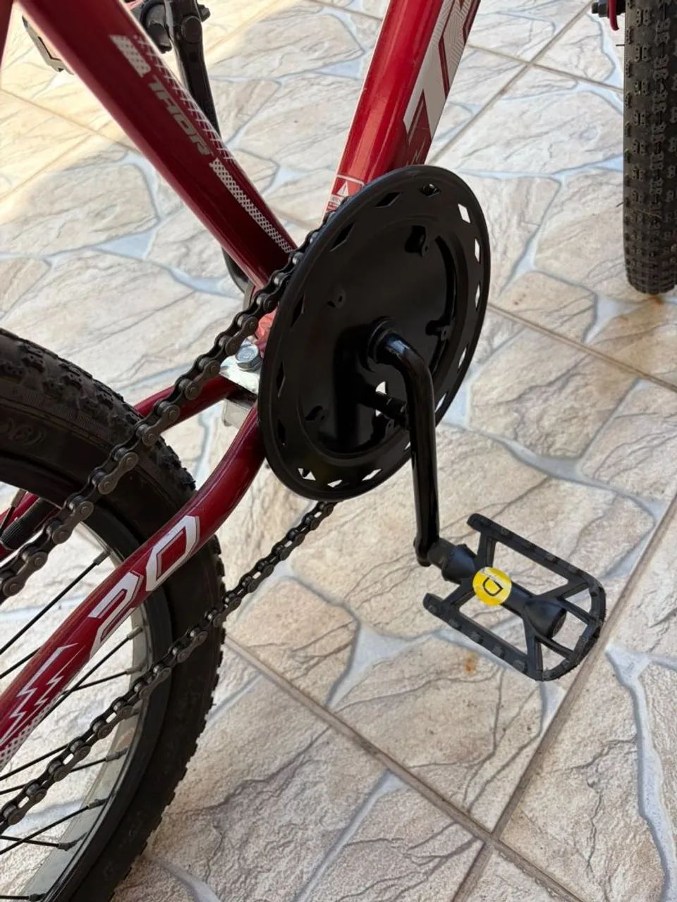 Bicicleta Aro 20 ( pouquíssima usada) - Foto 3