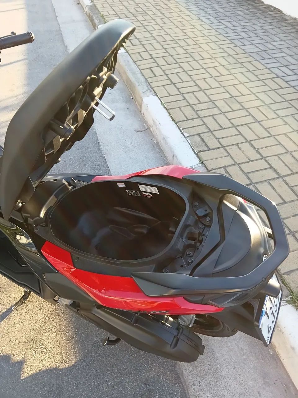 NMAX  > 2025 > PERFEITO ESTADO!! - Foto 4