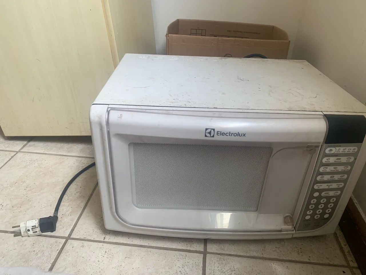 Microondas electrolux 31 L