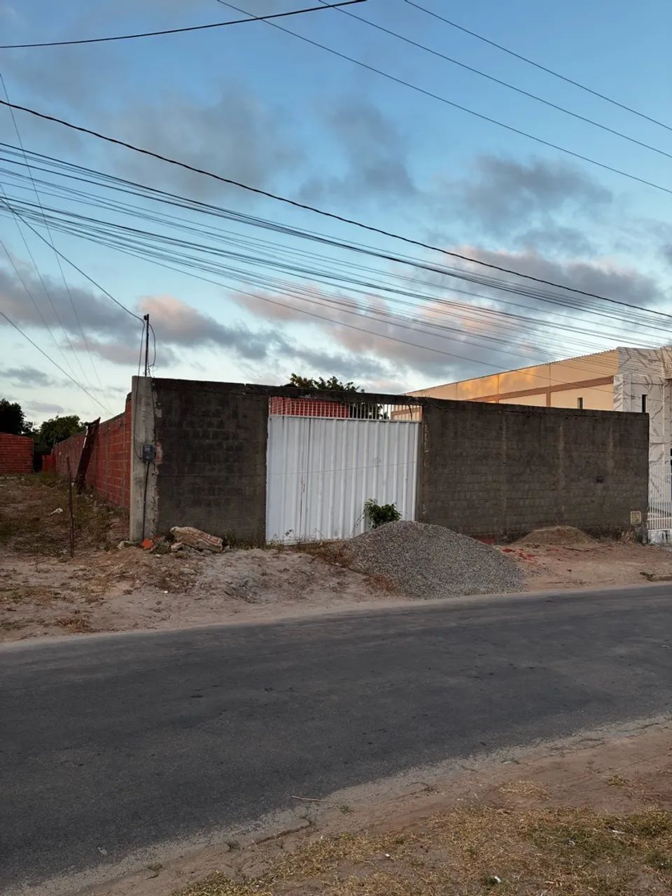  IMPERDÍVEL! TERRENO À VENDA NO EUSÉBIO - CE**