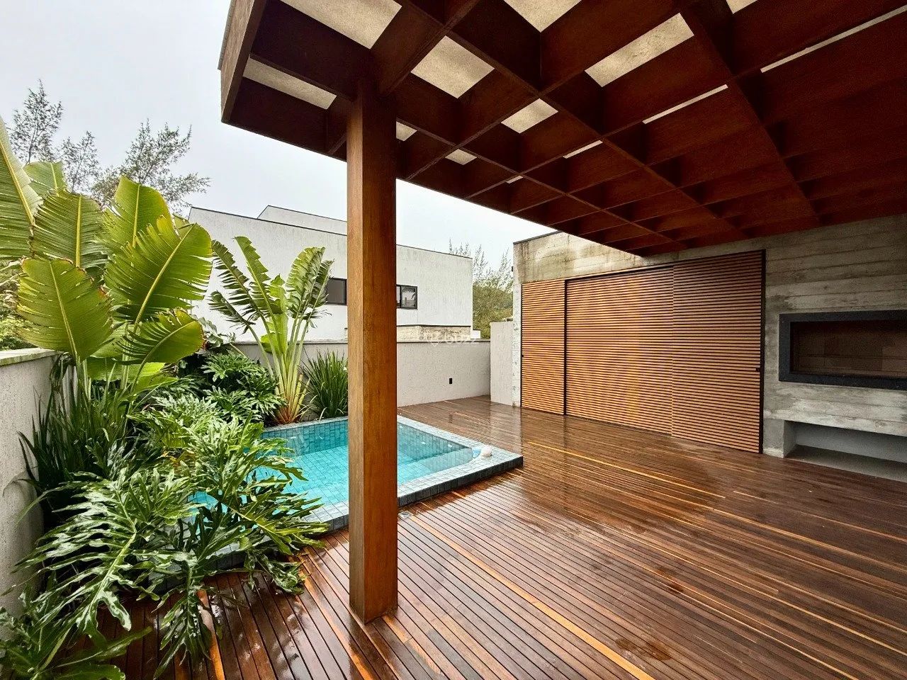 Casa com 3 suites, piscina com churrasqueira, perto do Centro e praias - Foto 4