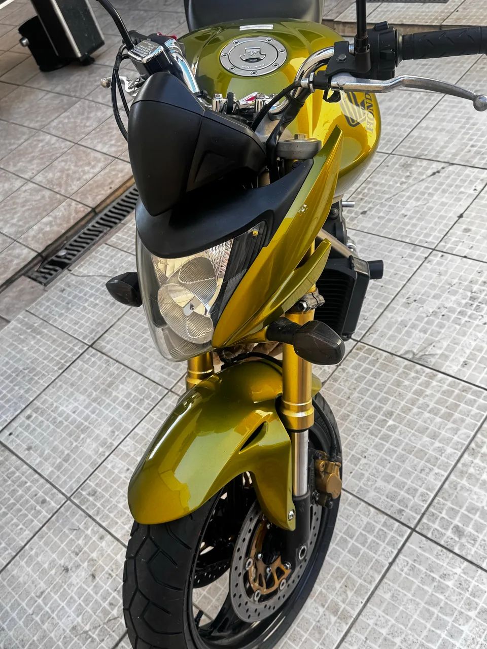 Vende se hornet 2009 zerada - Foto 3
