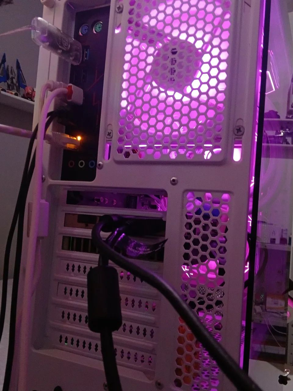 Vende_se gabinete branco - Foto 2