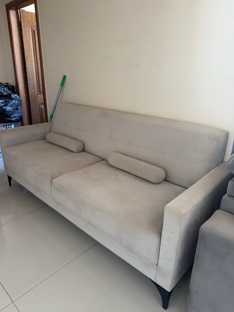 Sofá bege 2 métros - Foto 2