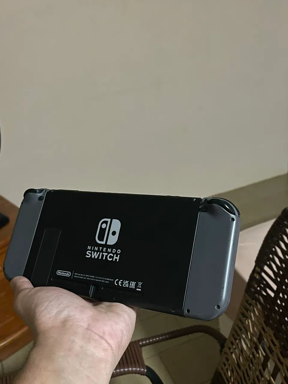 Nintendo Switch V2 Desbloqueado + 2 controles  - Foto 3