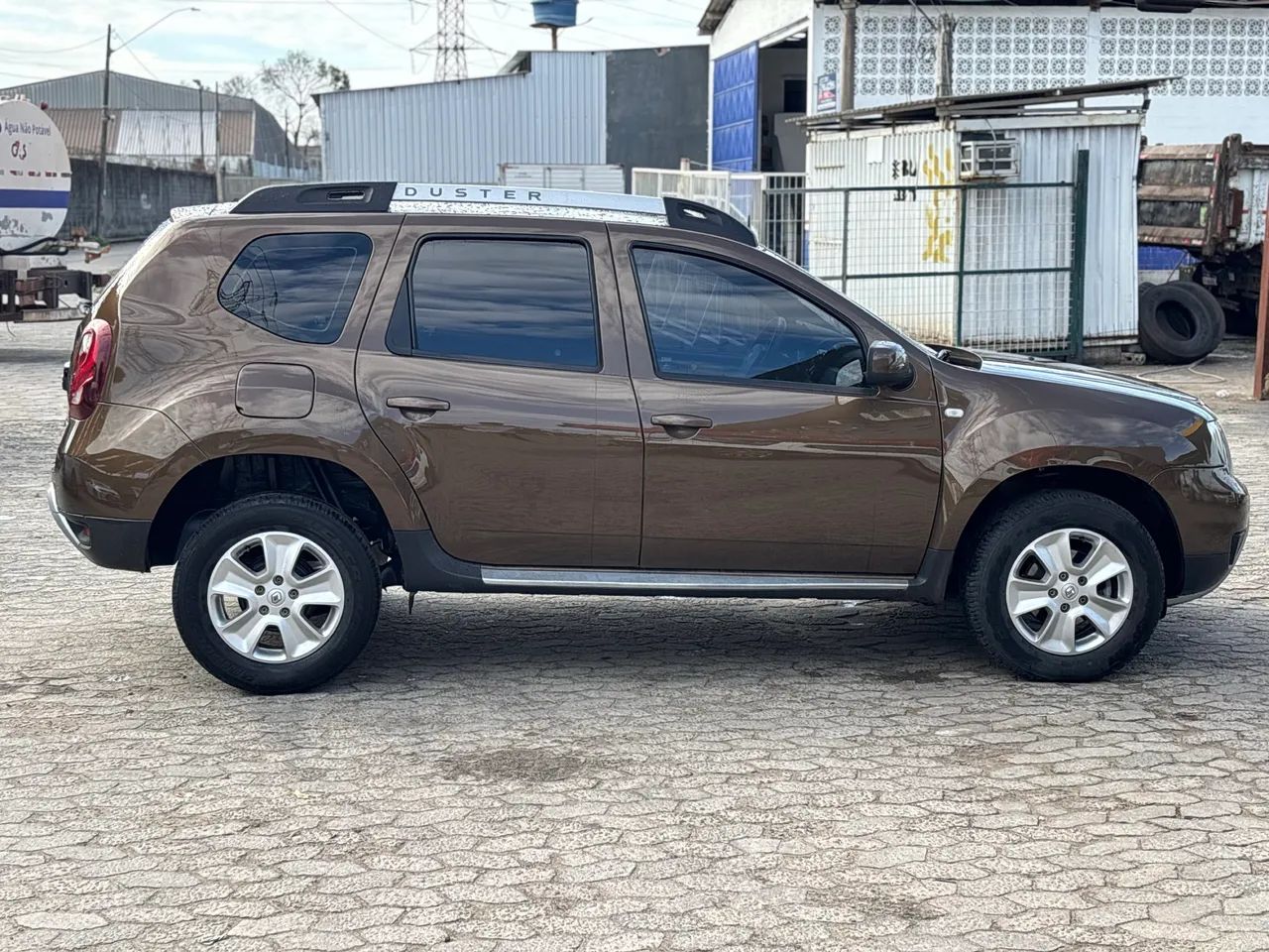 Renault Duster Dynamique 2.0 Hi-flex 16V Aut. 2017 - Foto 4