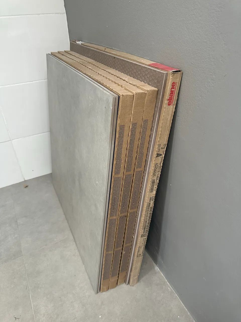 Piso porcelanato externo e interno 