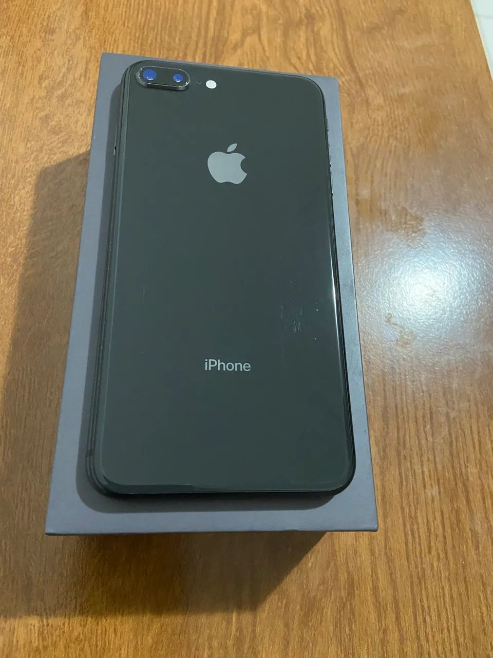 iPhone 8 Plus - Preto 