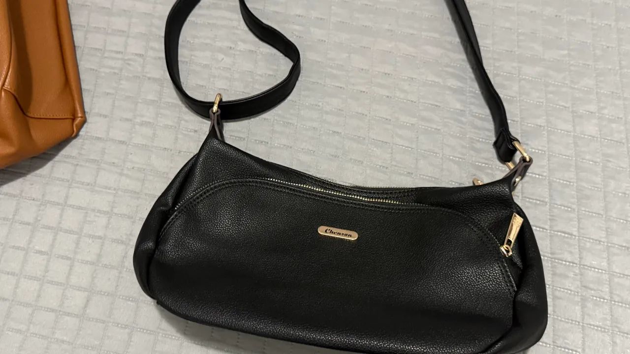 Bolsa de couro chenson nova 