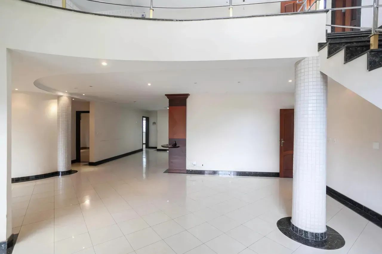Imóvel para venda possui 679 metros quadrados com 5 quartos - Foto 4
