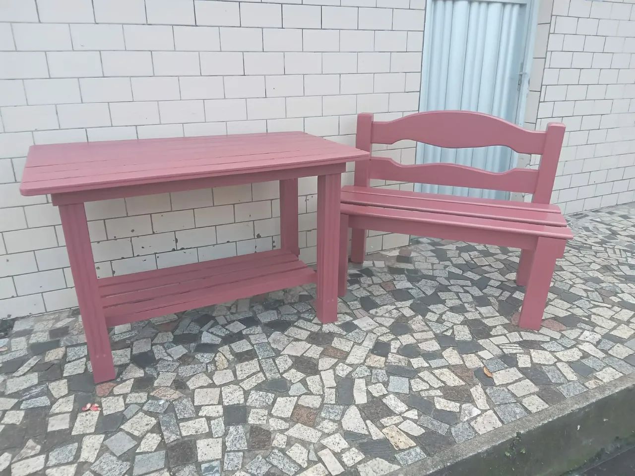 Mesa com banco