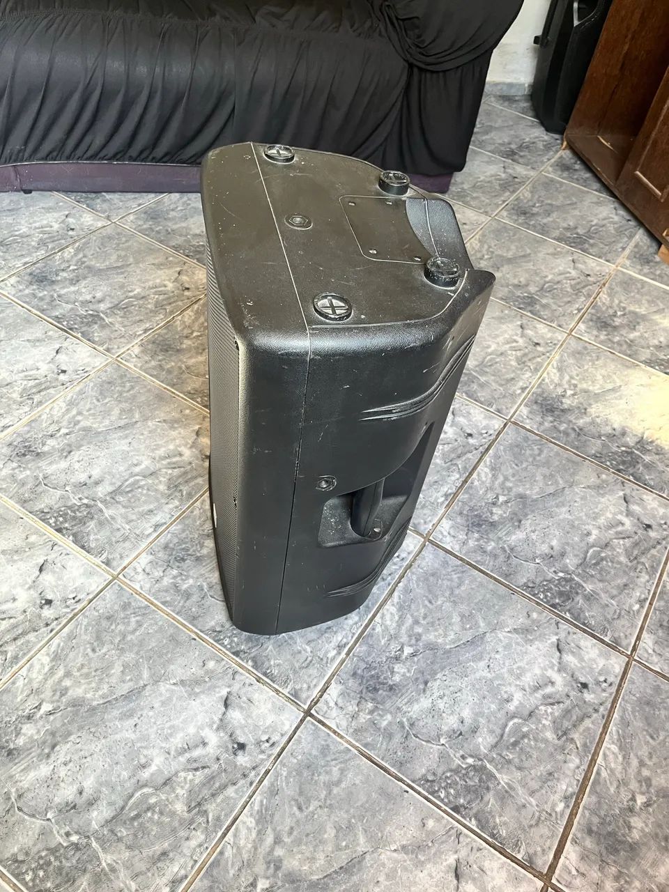 Caixa Ativa DBR 712