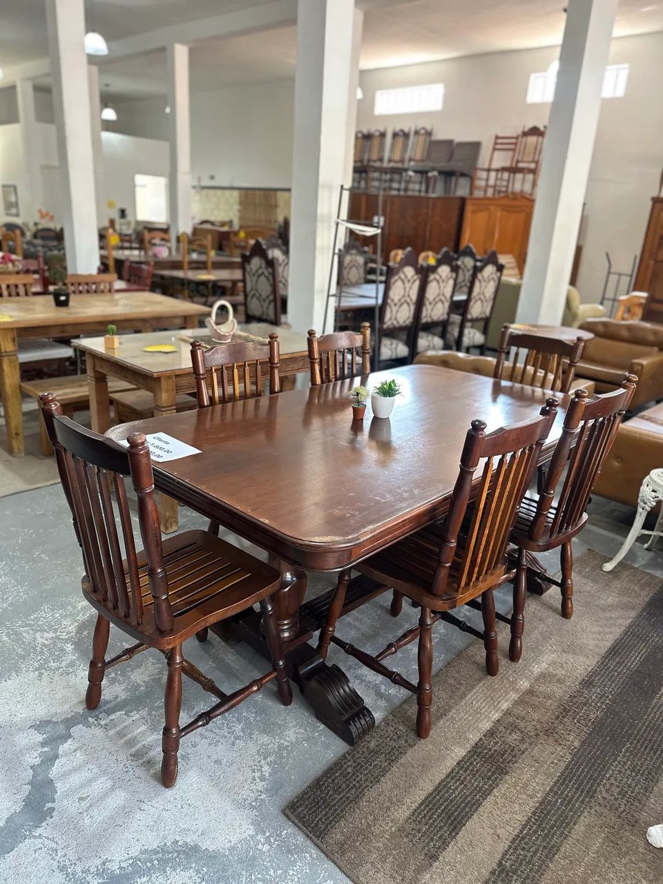 Mesa de Madeira com 6 cadeiras  - Foto 3