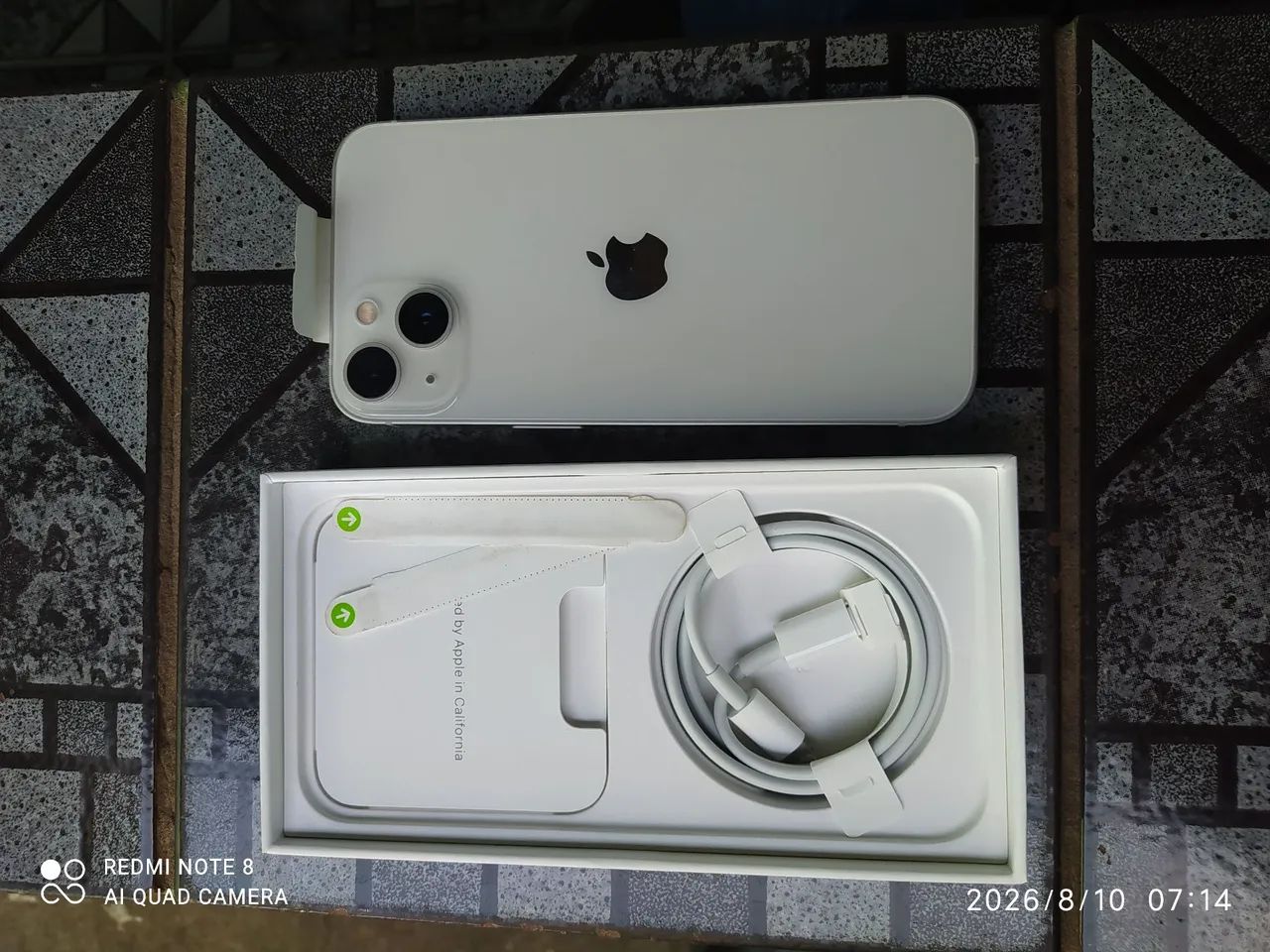 Vendo um celular iPhone 13