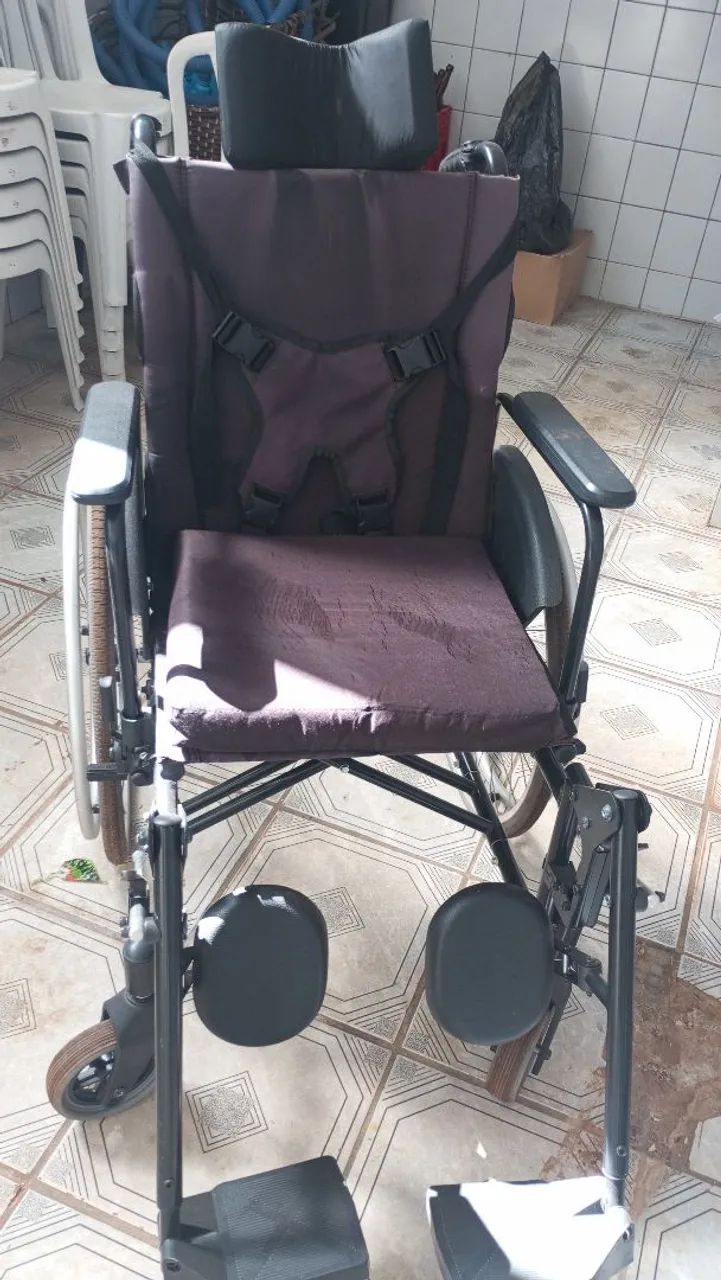 Cadeira de rodas  - Foto 2
