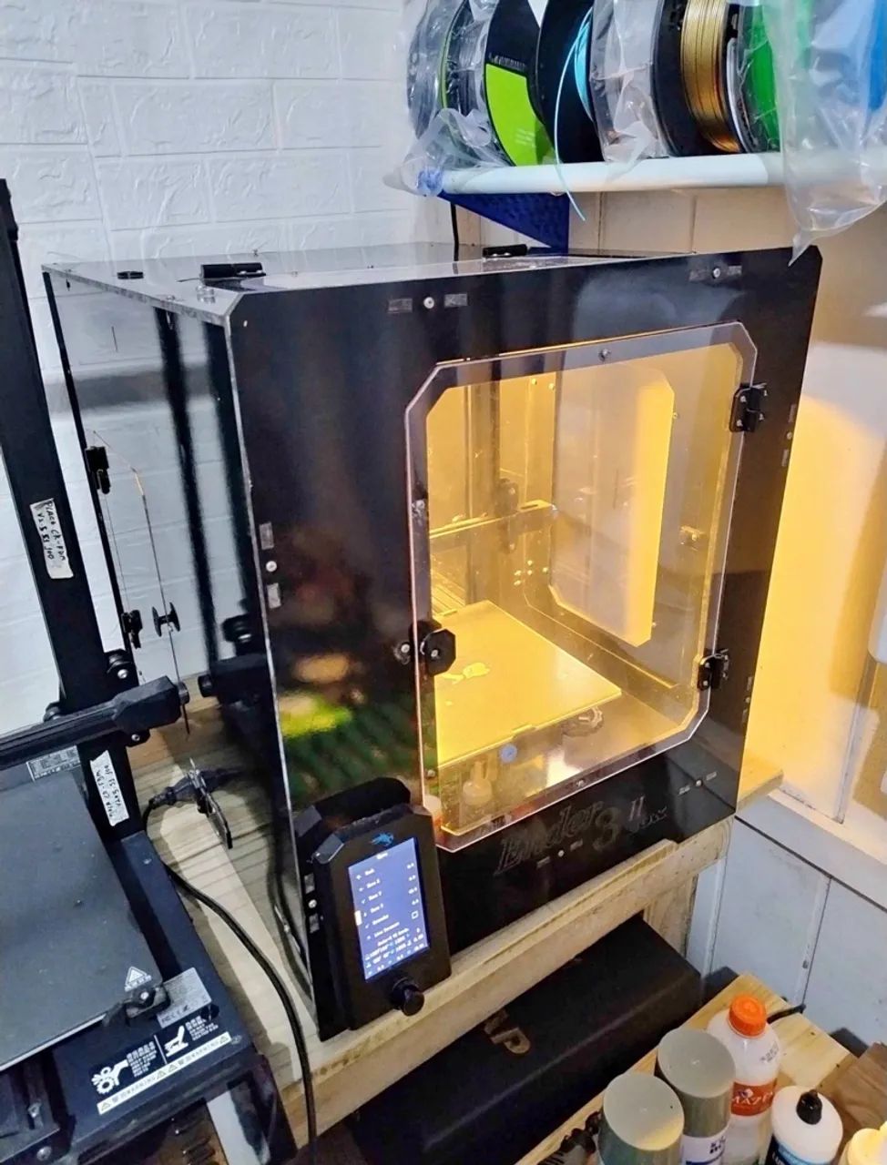 Vendo impressora 3D Creality Ender 3 V2 com Cabine (Enclosure)