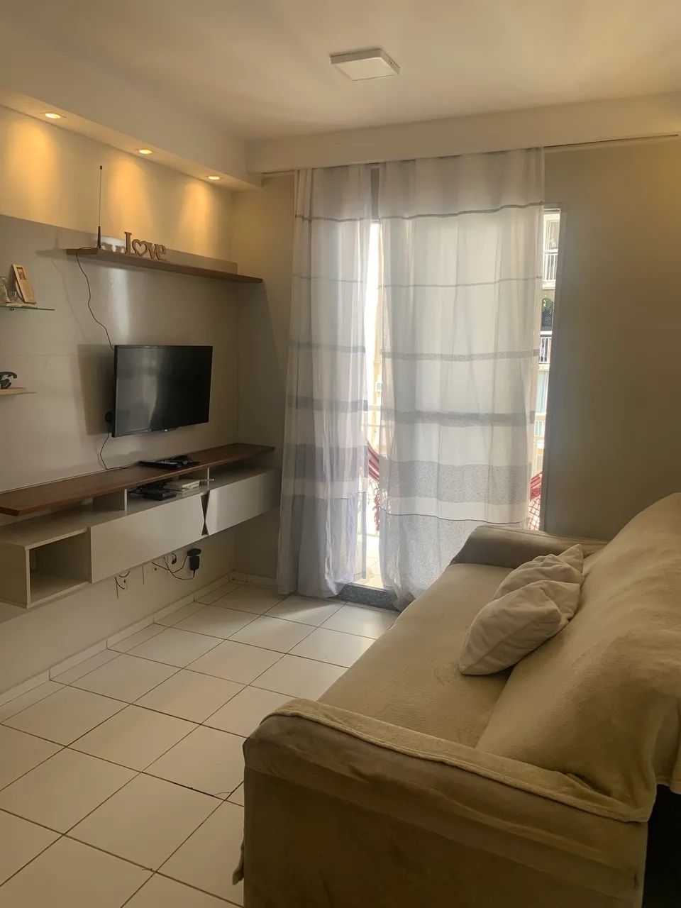 ALUGO APARTAMENTO MOBILIADO COSTA ARAÇAGY 