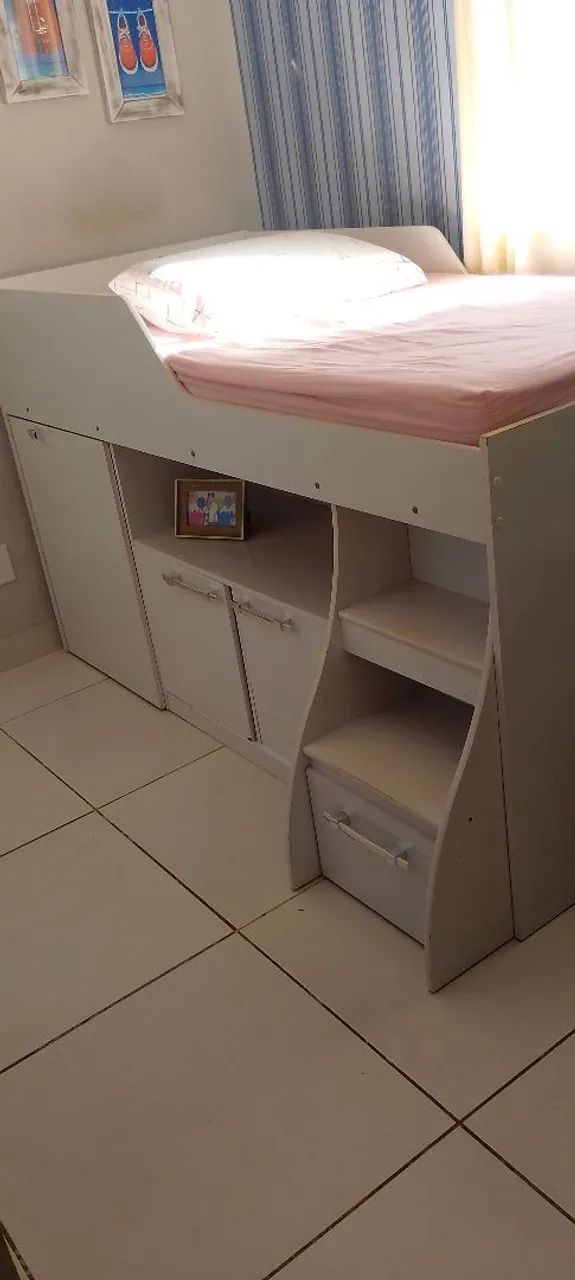 Cama Solteiro com escrivaninha