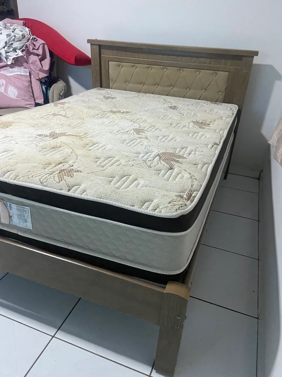 VENDO CAMA COM COLCHÃO GAZIN - Foto 2