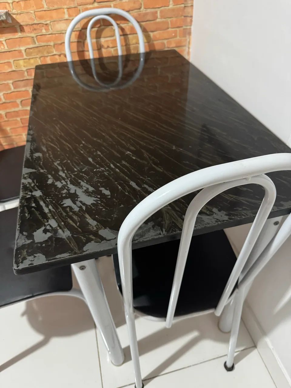 Mesa com tampo de granito 4 cadeiras - Foto 4