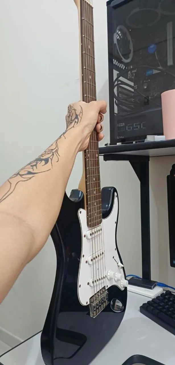 Guitarra stratocaster