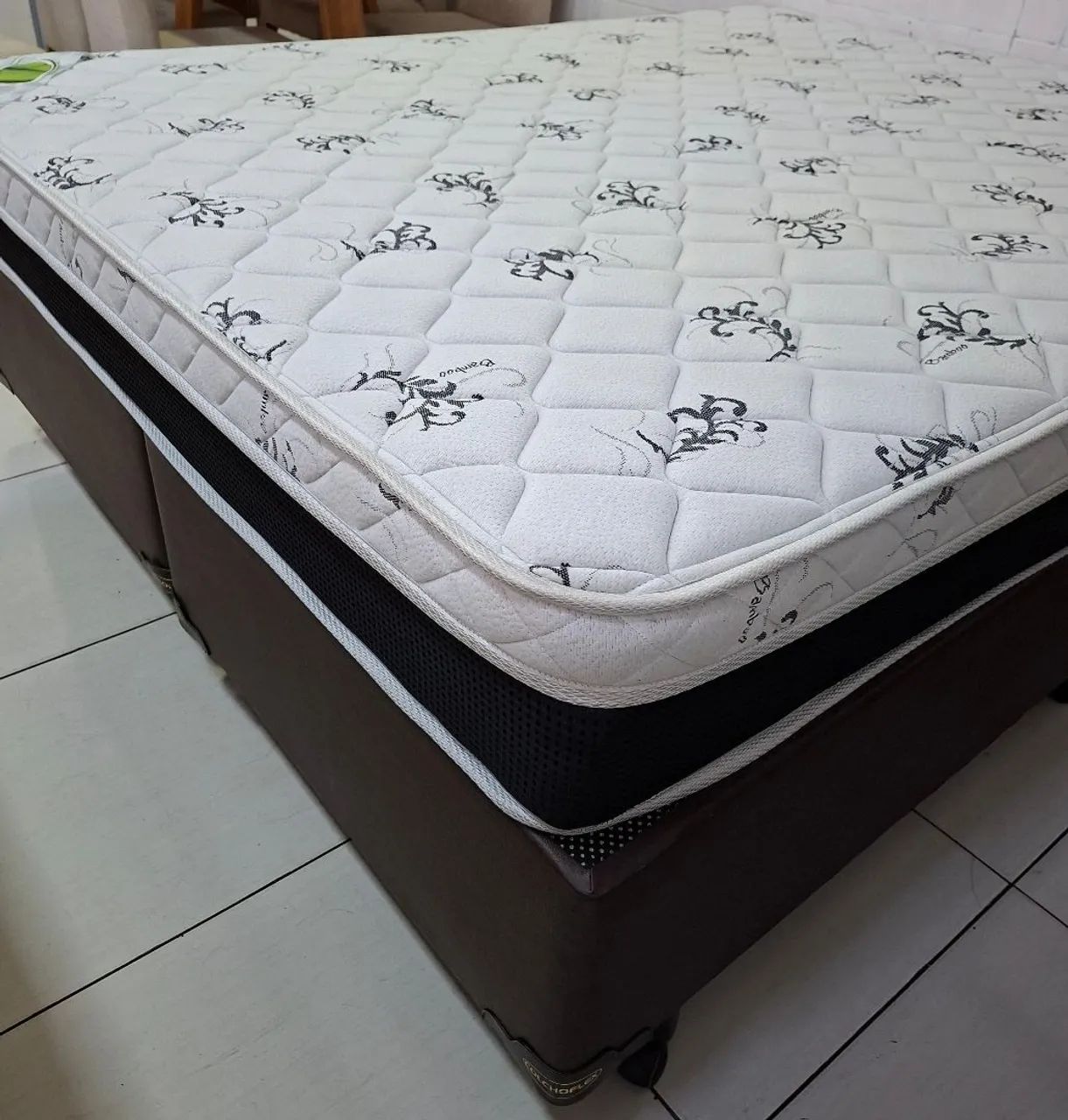 Cama Queen Size, Espuma D33 - ENTREGA GRÁTIS - Foto 5