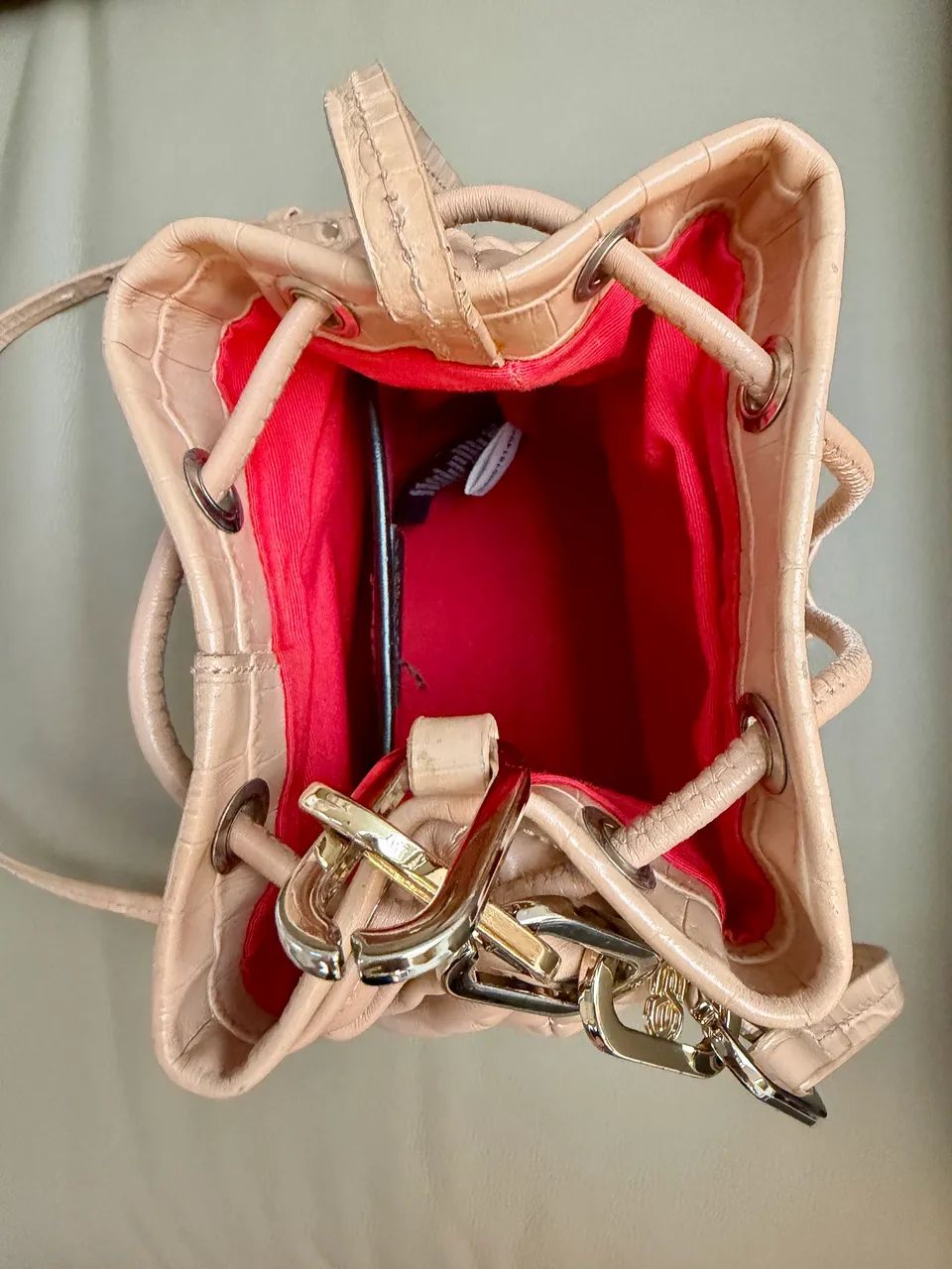 Bolsa Schutz Bucket Pequena Noah Couro Bege Couro legítimo - Foto 2