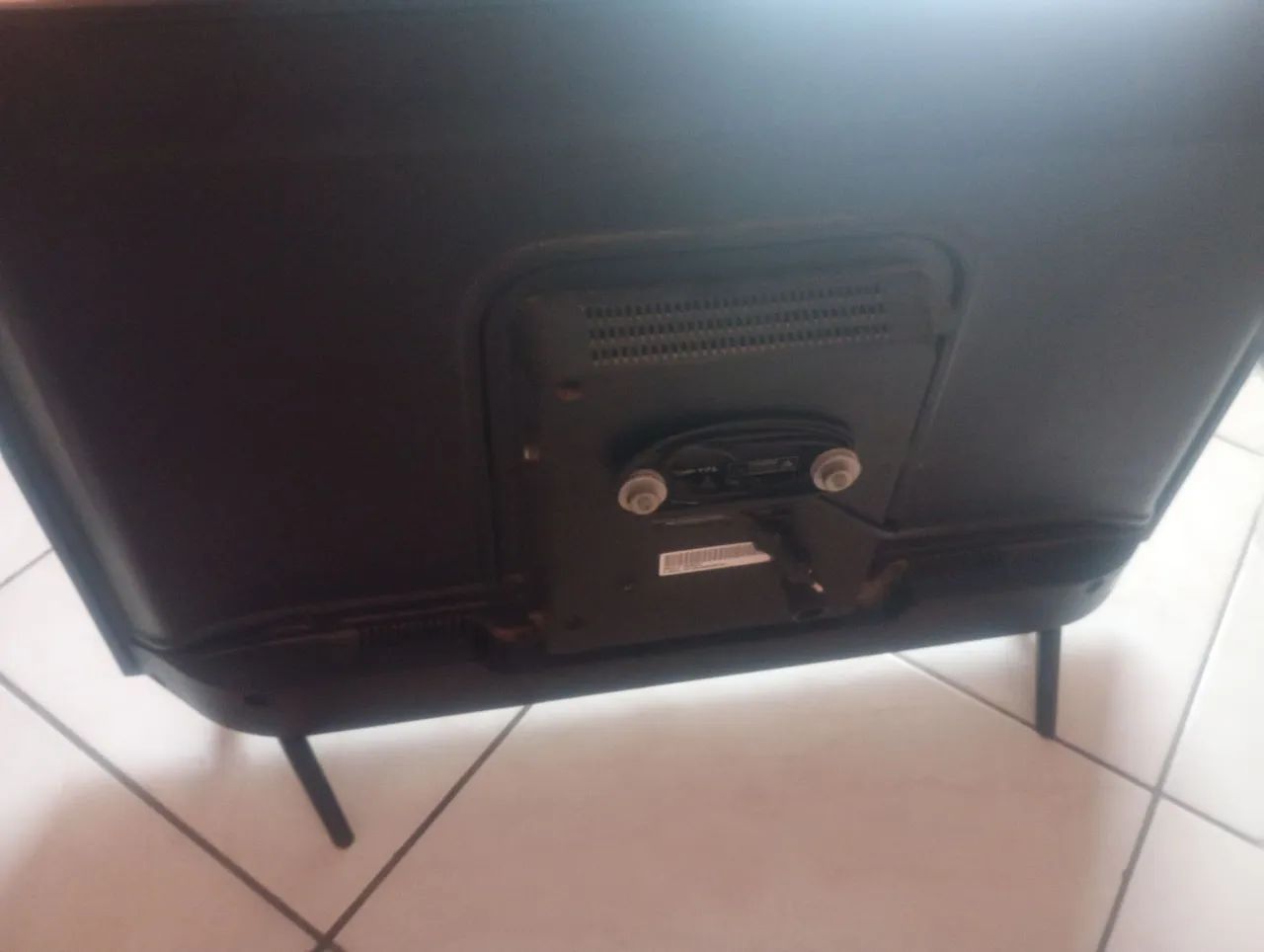 TV TCL 32 POLEGADAS (COM DEFEITO) - Foto 3