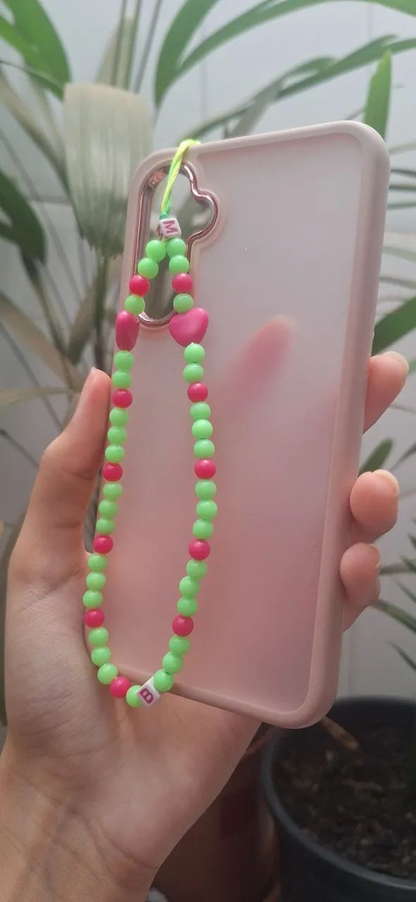 Colar de miçangas artesanal personalizado e pronta entrega