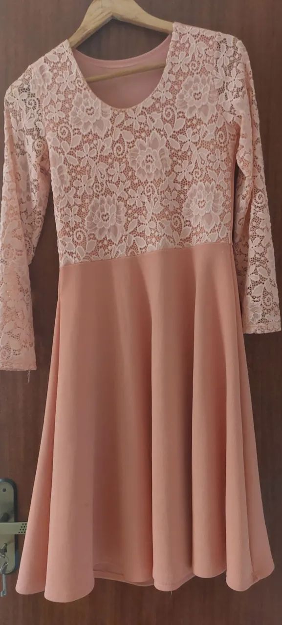 Vestido de renda