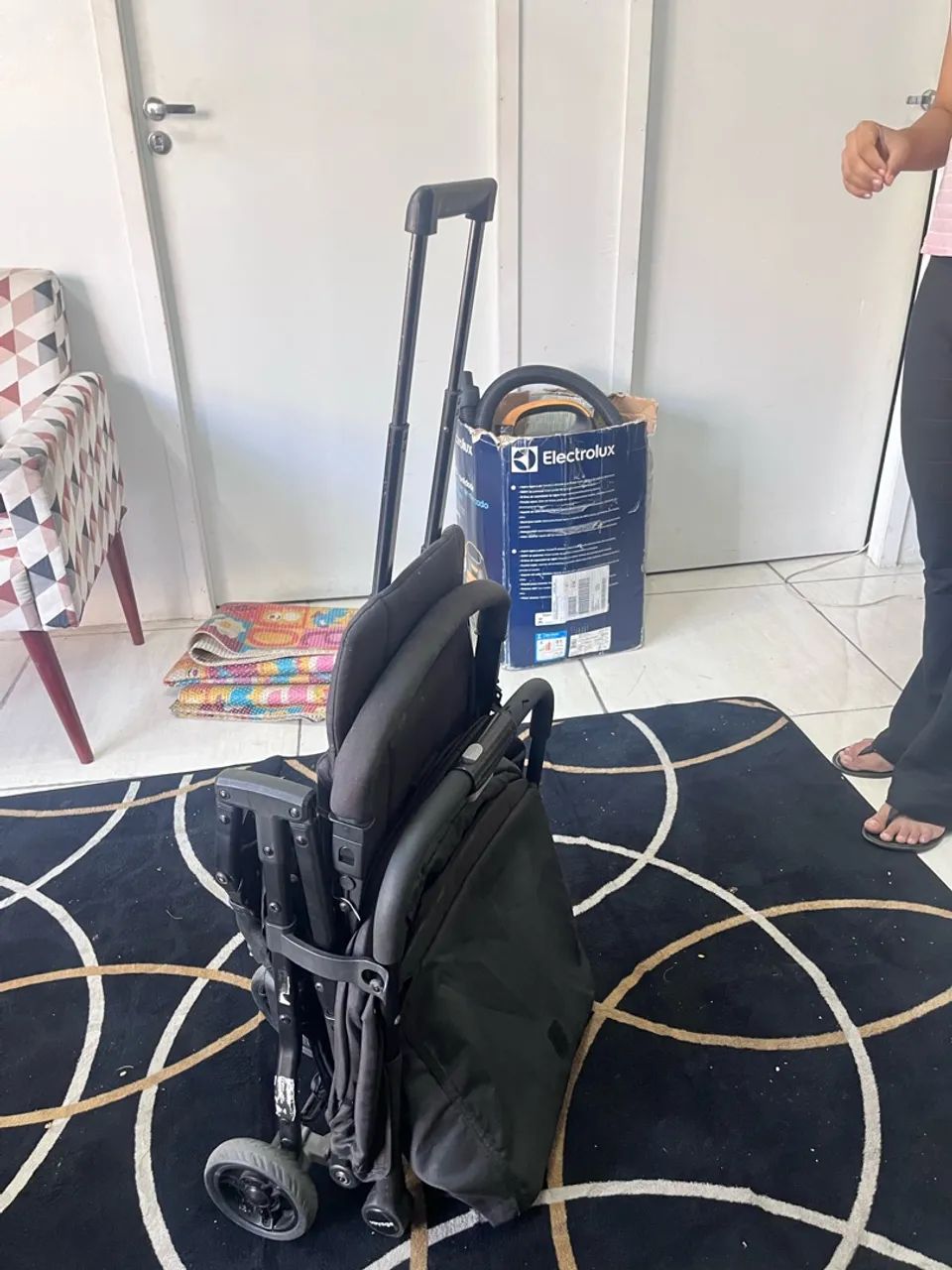 Carrinho de bebê que vira Mala - Foto 2
