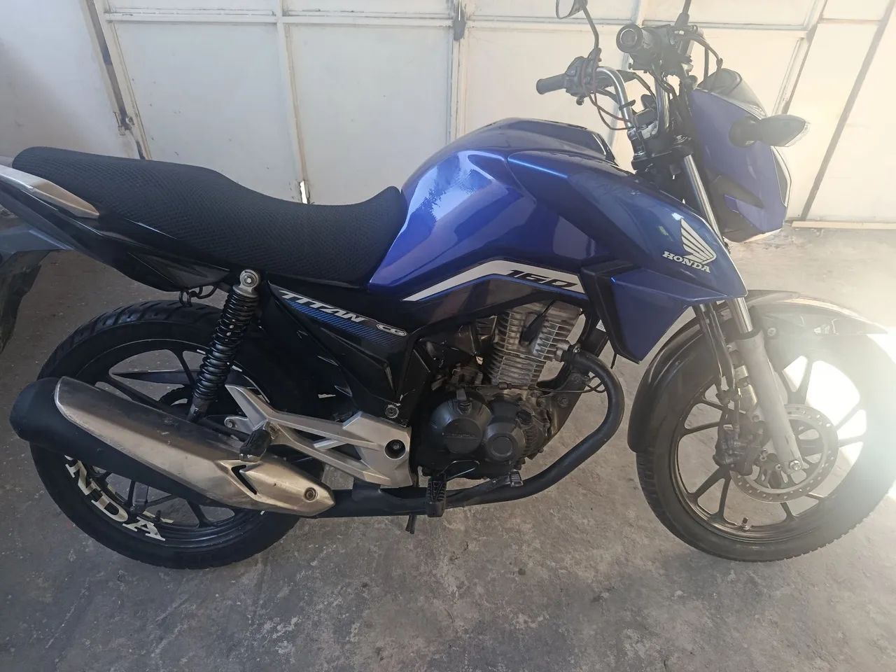 Titan 160