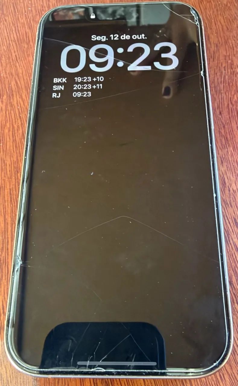 Iphone 16 Pro 256 - Foto 2