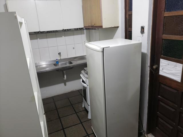 Alugo apartamento, kitnet e quarto - Foto 2