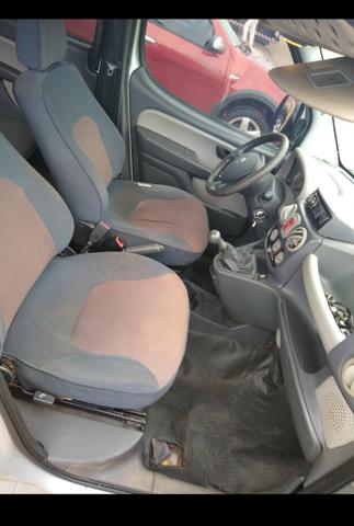 Vendo doblo 1.8 etorq 2011. WhatsApp para mais informações *. ligação * - Foto 2