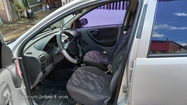 Corsa 2002 básico - Foto 4