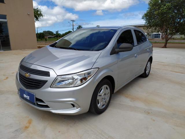 Oportunidade!! Onix Joy 2016/2017,motor 1.0 ,câmbio manual 6 marchas . Carro de mulher