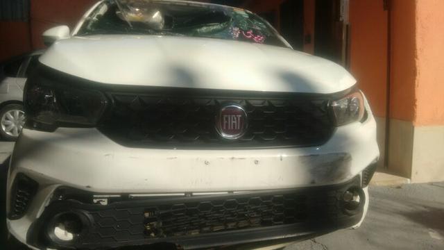 Grade do para-choque do Fiat argo 2018
