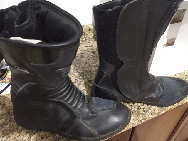 bota motociclista riffel