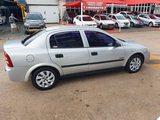 Astra Comfort Sedan 2.0 Flex 8v 2005 - Foto 7