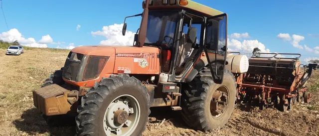 Trator AGRALE BX 6150 Cabinado