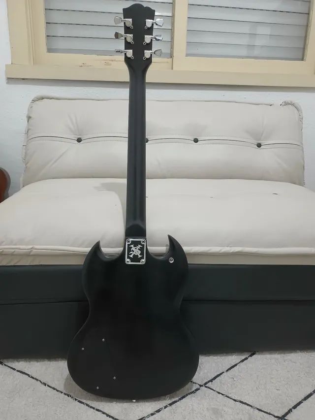 Guitarra SX Pirate modelo Sg