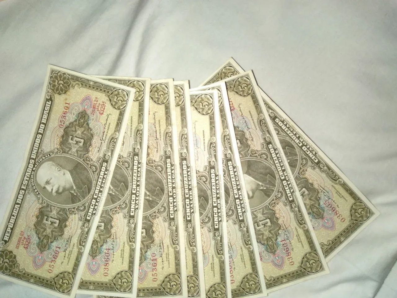 Cédulas antigas Raras de 1 ,2 e 5 cruzeiros. - Foto 2