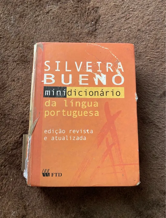Dicionários e livros, zona norte