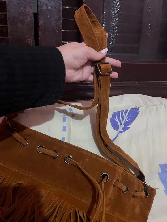Bolsa aveludada Marrom com Franjas - Foto 3