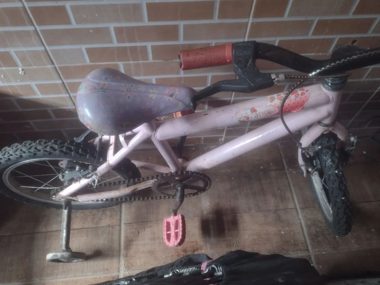 Bicicleta Infantil Rosa - Tamanho Pequeno