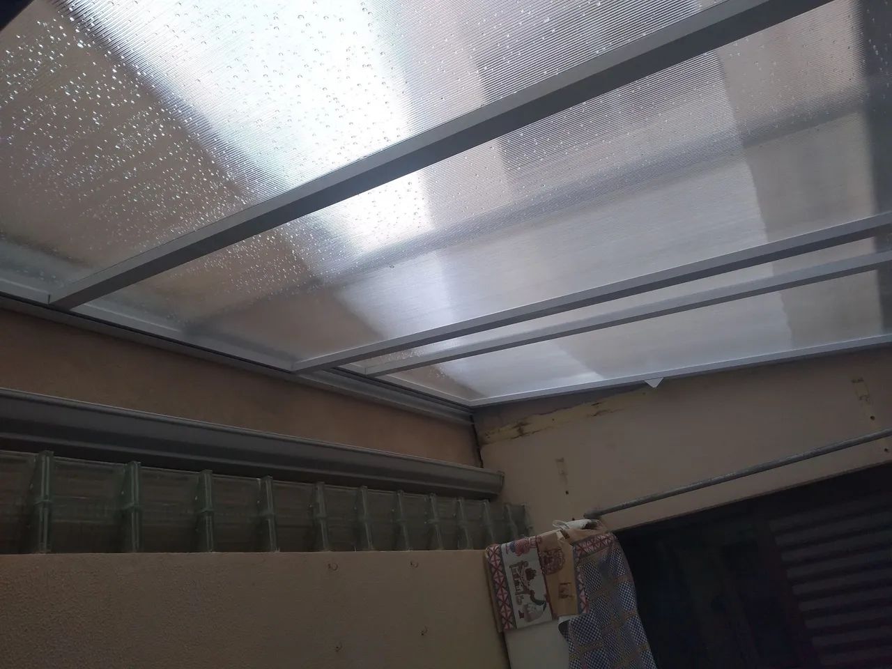 Cobertura de policarbonato para sua casa - Foto 2
