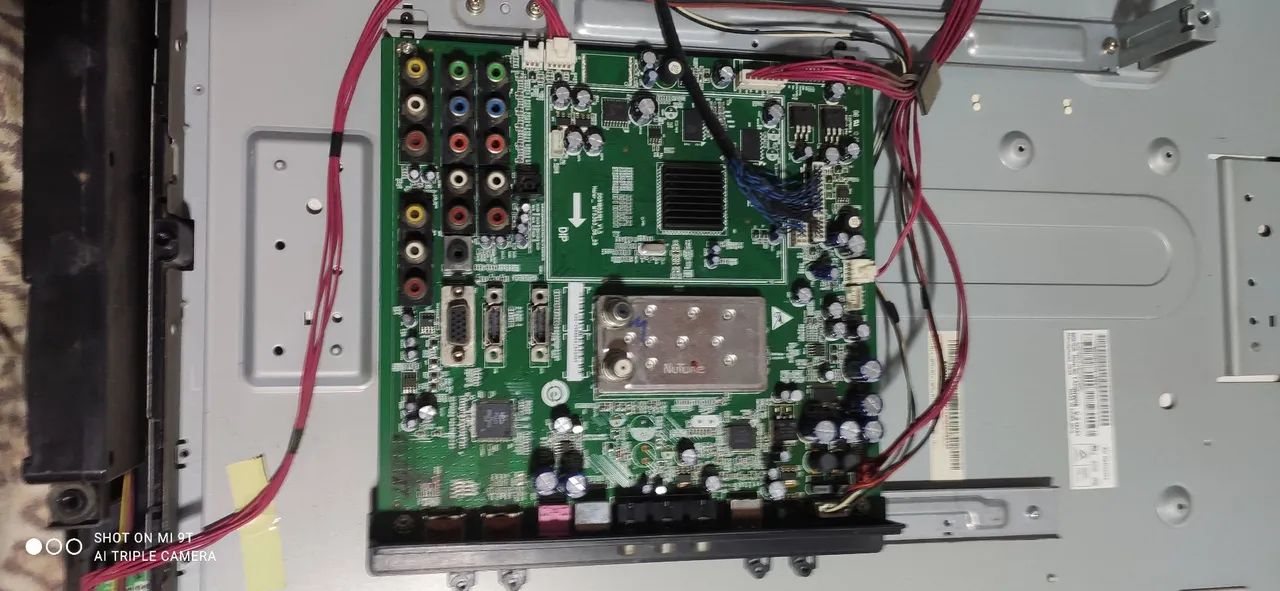 Tv Hbuster 42 polegadas 